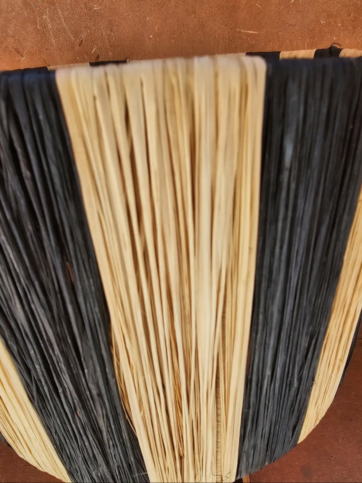 Lampe de table en raphia